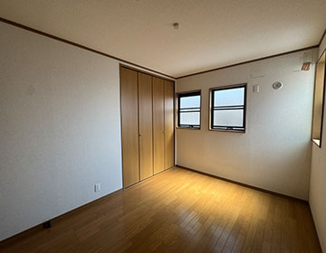 2F Room